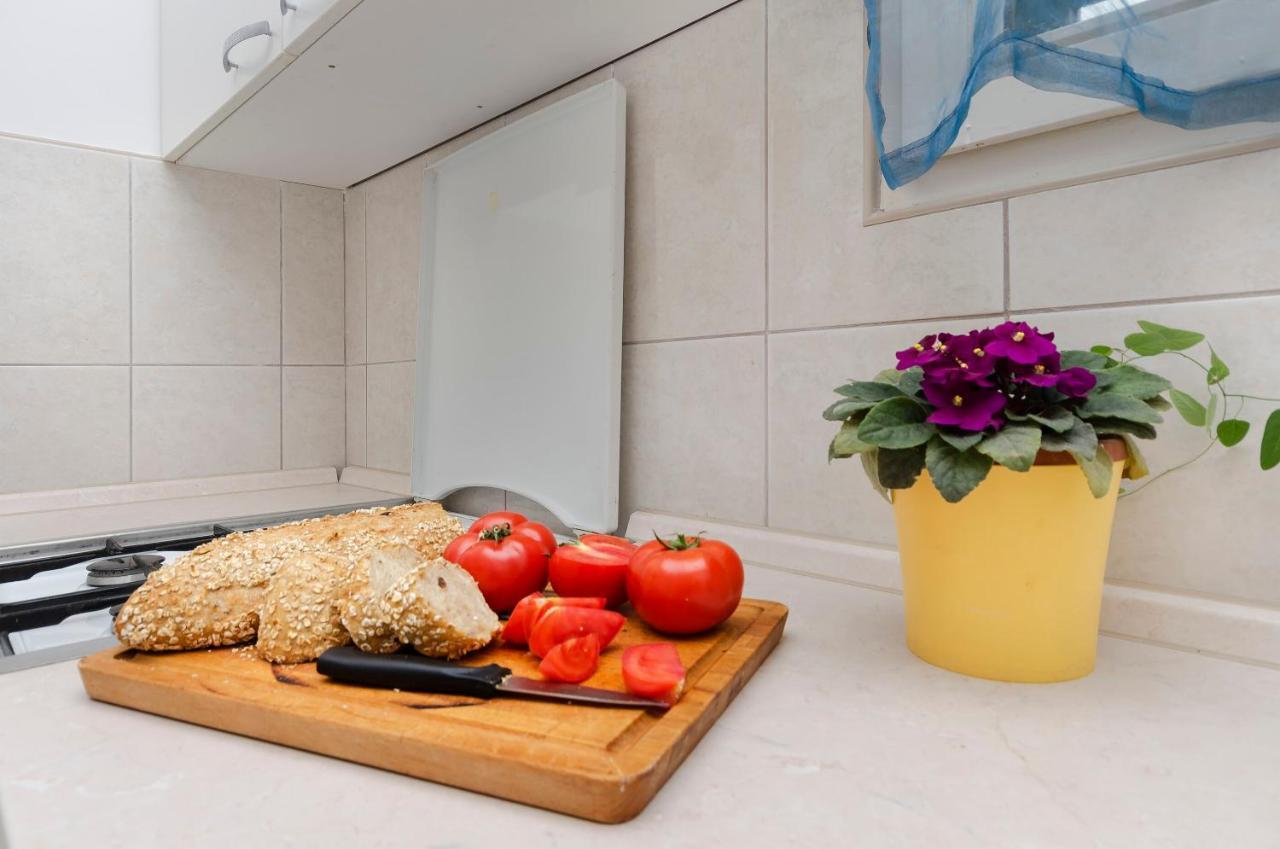 Apartments Ivana ムルテル エクステリア 写真