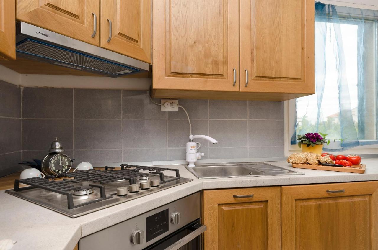 Apartments Ivana ムルテル エクステリア 写真