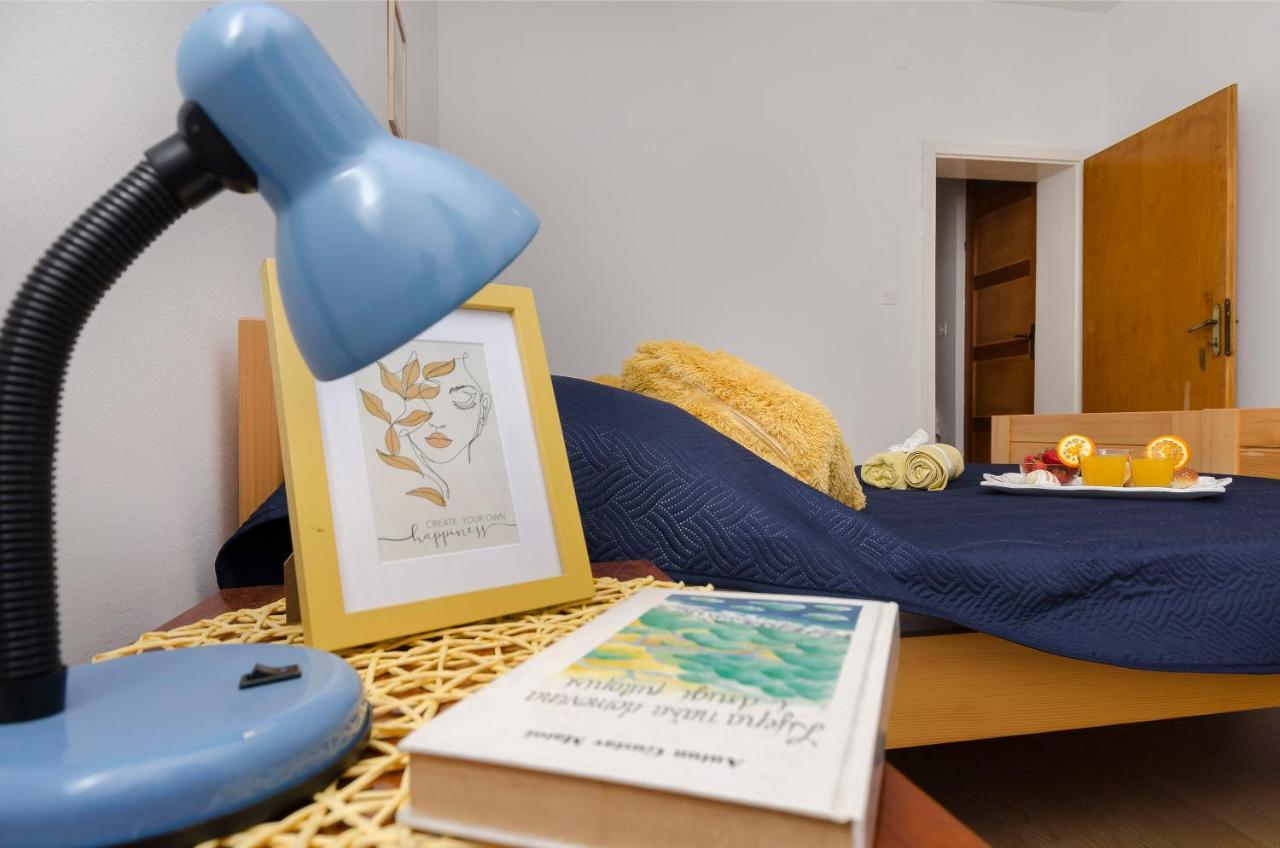 Apartments Ivana ムルテル エクステリア 写真